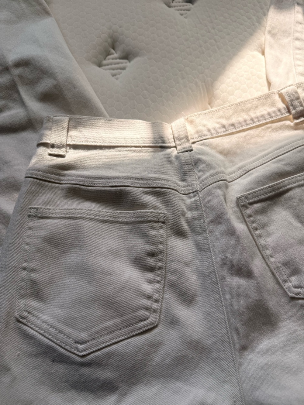 Denim&Co white High-Rise Women's Jeans - Picture 2 of 6
